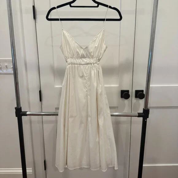 Diane Von Furstenberg White Faux Wrap Dress w/ Tie Waist, Size 6 - Picture 4 of 8